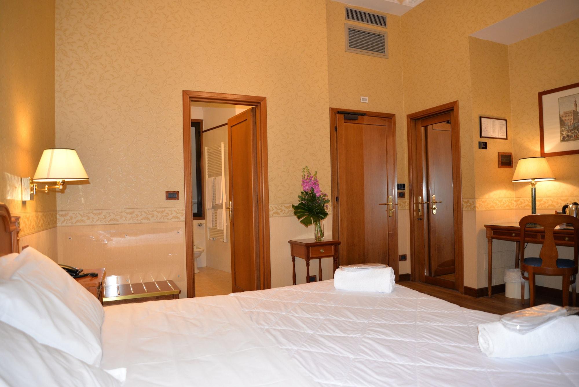 Strozzi Palace Hotel Florenz Exterior foto