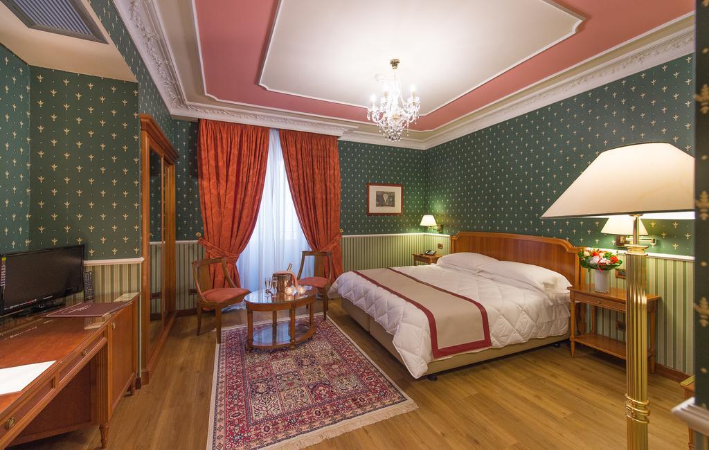 Strozzi Palace Hotel Florenz Exterior foto
