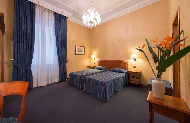 Strozzi Palace Hotel Florenz Exterior foto